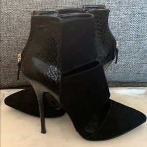 Steve Madden black size 8.5 heels